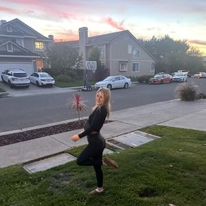 Meet your Posher, Avery